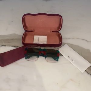 Gucci sunglasses never worn